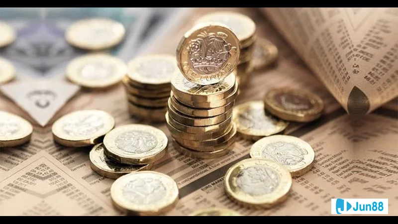 Tiền bị ướt và bẩn trong giấc mơ